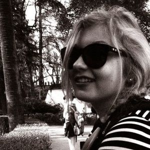 Meet your Posher, Stephanie